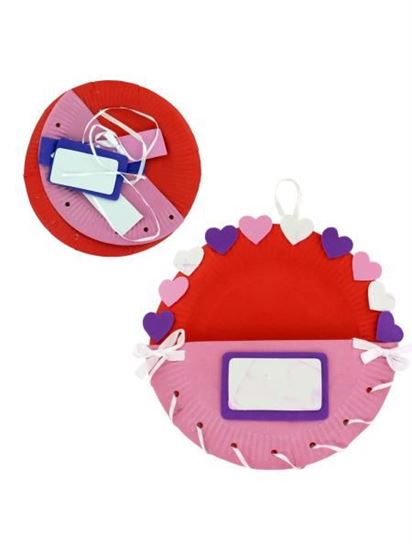 Picture of Paper Plate Valentine Holder Craft Kit (Available in a pack of 6)